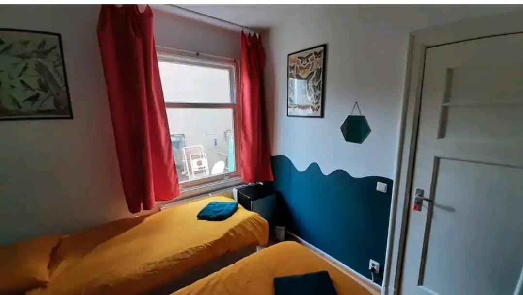 Nicole, Not For Parties, Not A Hotel, Room With Shared Bathroom, No Kitchen Amsterdam Exterior photo