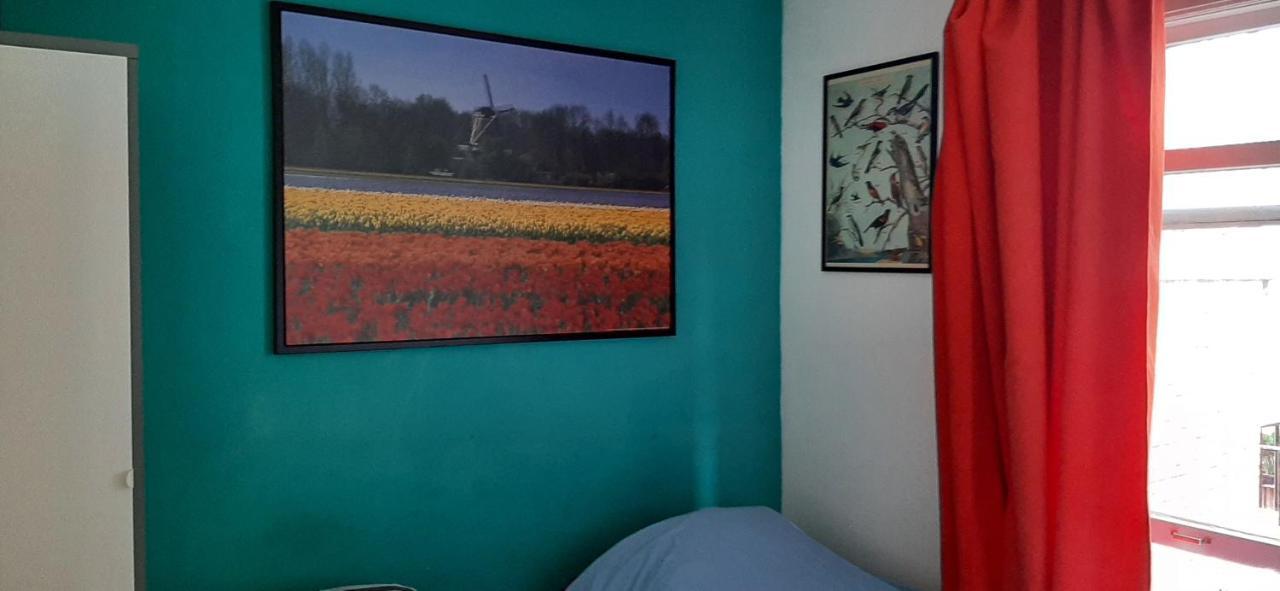 Nicole, Not For Parties, Not A Hotel, Room With Shared Bathroom, No Kitchen Amsterdam Exterior photo